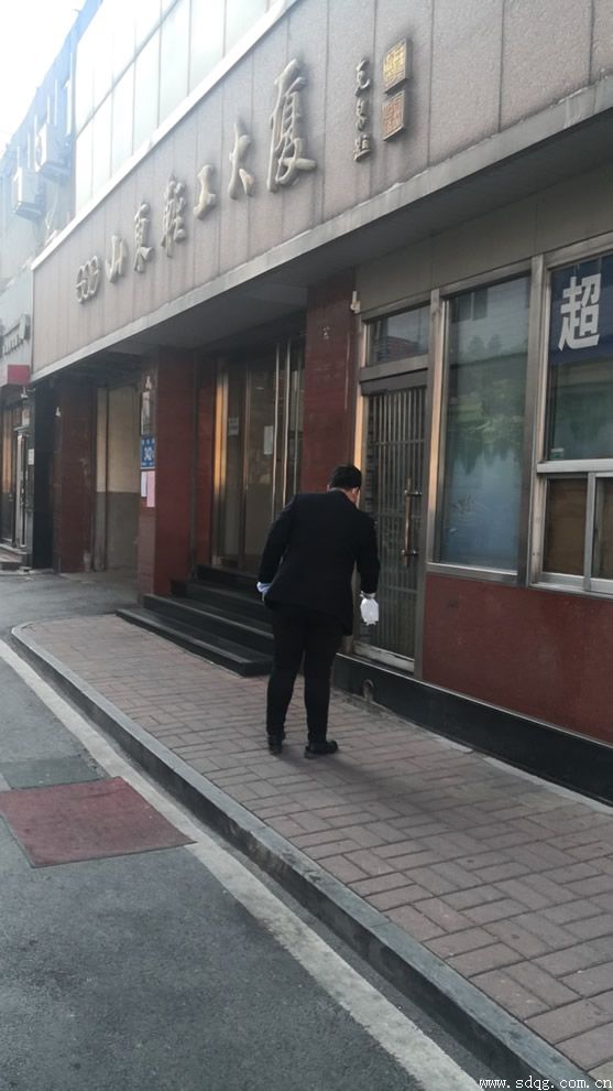 構(gòu)筑防線戰(zhàn)疫情 眾志成城迎挑戰(zhàn)