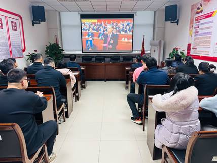 輕工供銷(xiāo)組織深入學(xué)習(xí)全國(guó)“兩會(huì)”精神